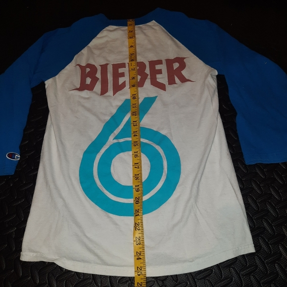 Champion Justin Bieber "My momma don't like you" shirt - Picture 6 of 9